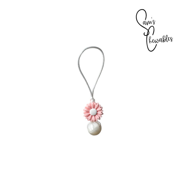 Pink Flower Zipper Pull